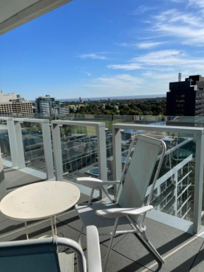 The Fawkner Apartment Bay-view pool/Gym Free Parking